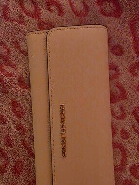 Michael Kors Pink Wallet - Like New